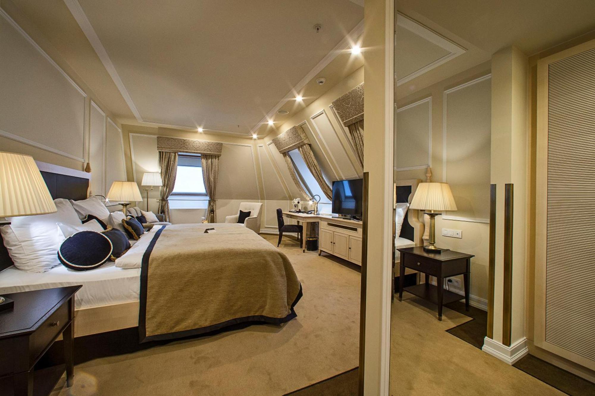 Wilson Palace By Loft Bratislava Esterno foto