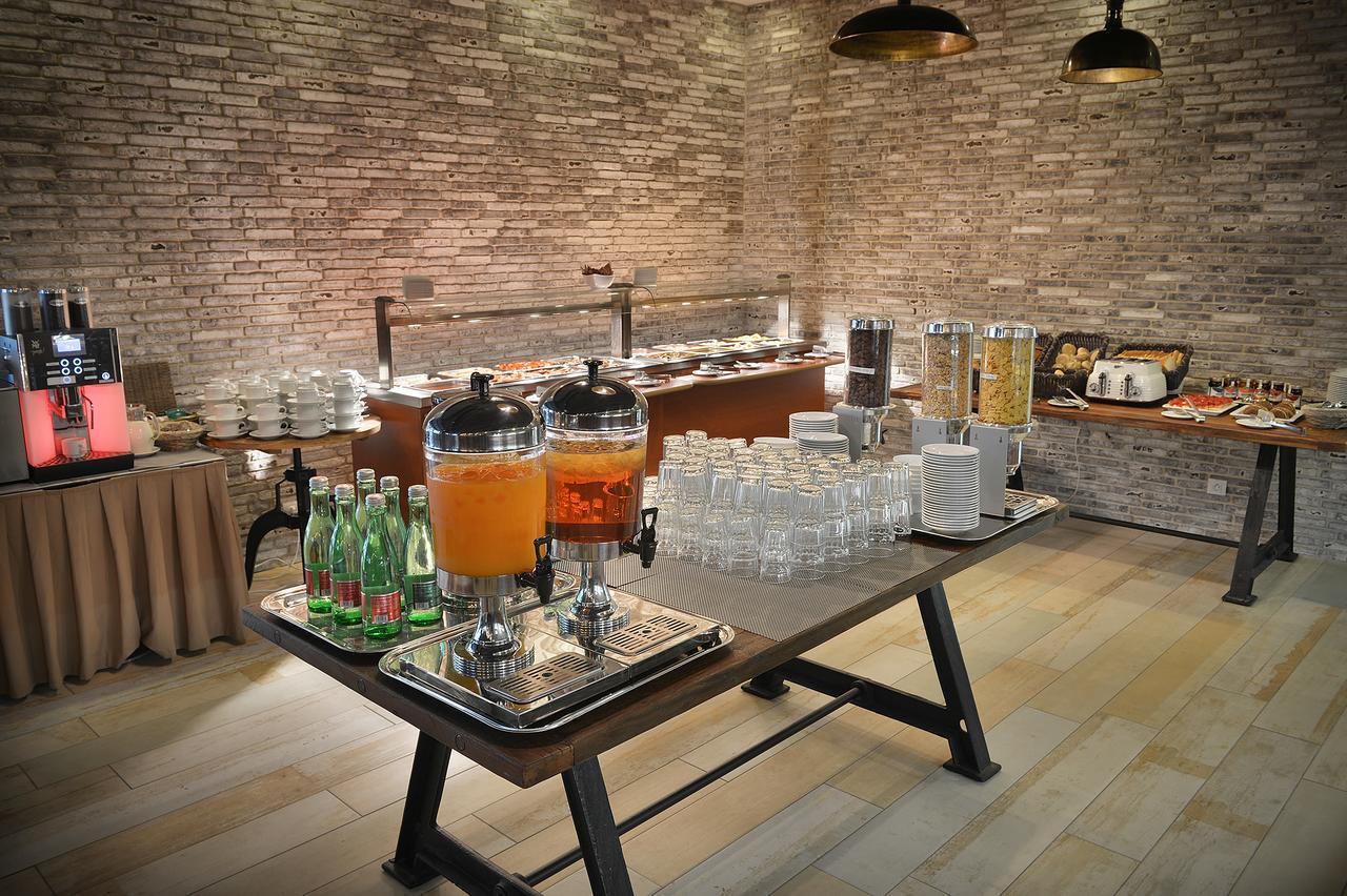 Wilson Palace By Loft Bratislava Esterno foto