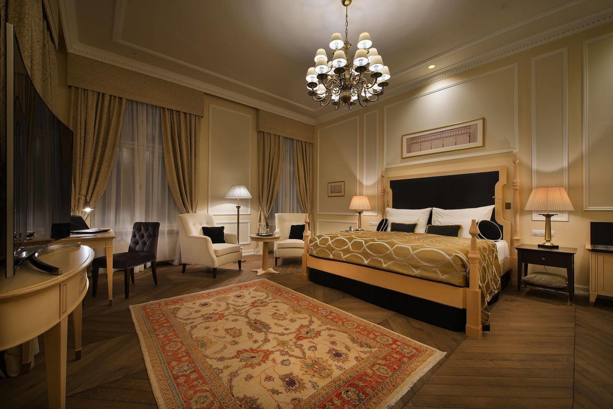 Wilson Palace By Loft Bratislava Esterno foto
