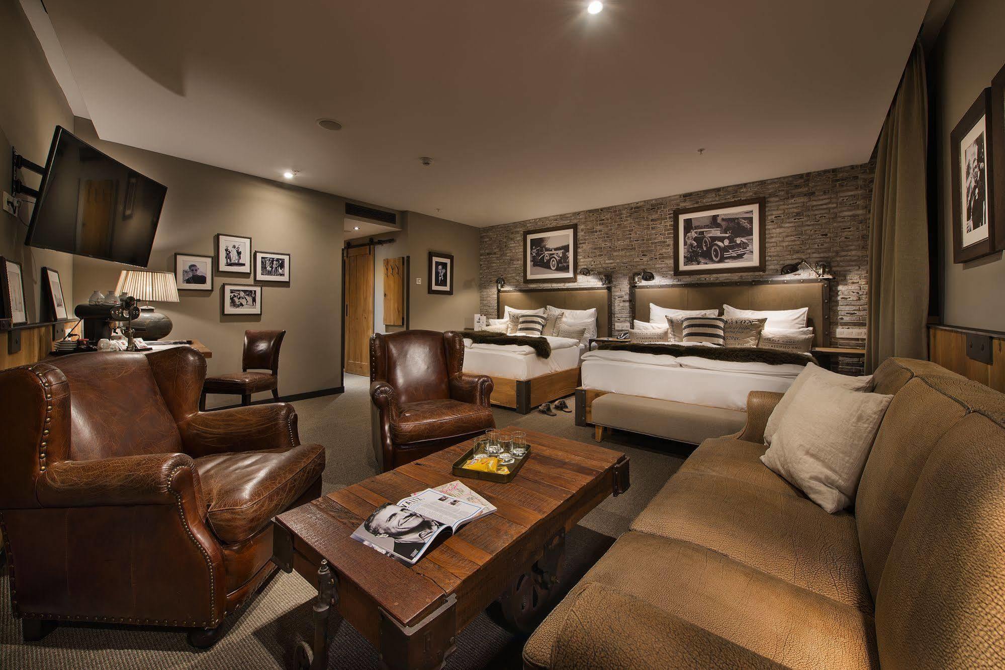 Wilson Palace By Loft Bratislava Esterno foto