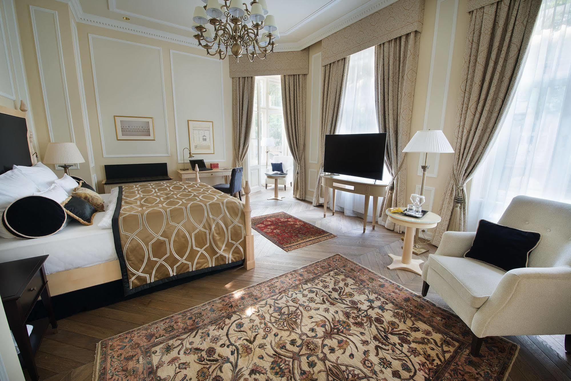 Wilson Palace By Loft Bratislava Esterno foto