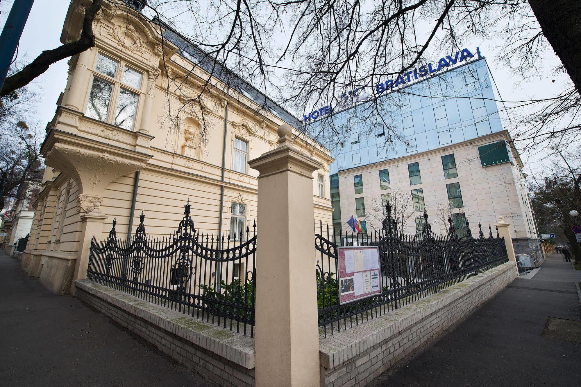 Wilson Palace By Loft Bratislava Esterno foto